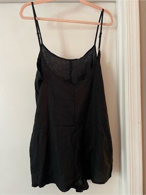 Heart and Hips Black Linen Blend Romper with Adjustable Spaghetti Straps
